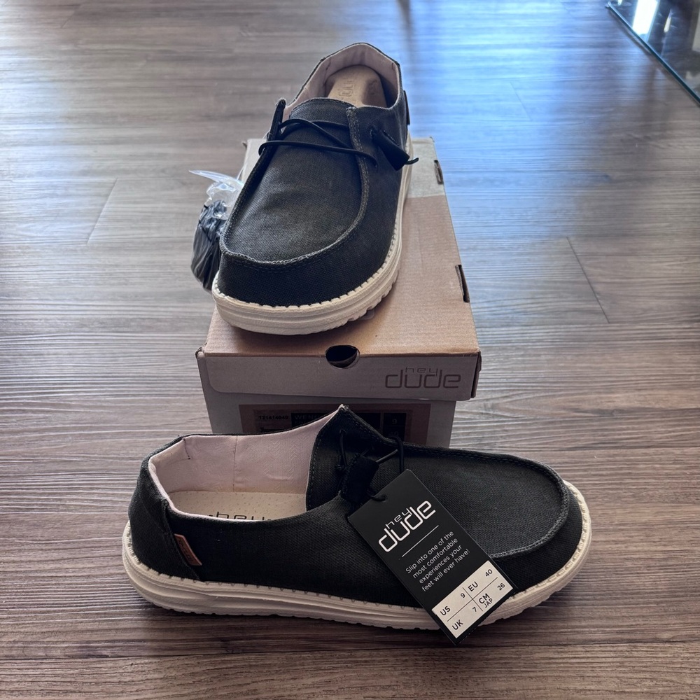 Brand New Hey Dude Dark Canvas Shoes Women’s Sz 9